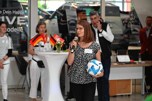 Bild 25: Deutschland – Schweiz: Die schönsten Bilder vom Public Viewing in Tiengen