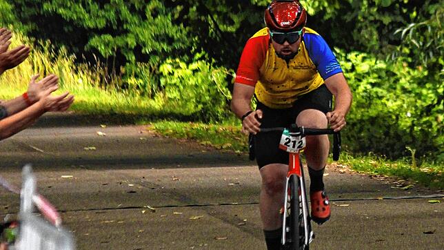Radfahrer David Pancke sichert sich gleich zwei Mal Gold.
