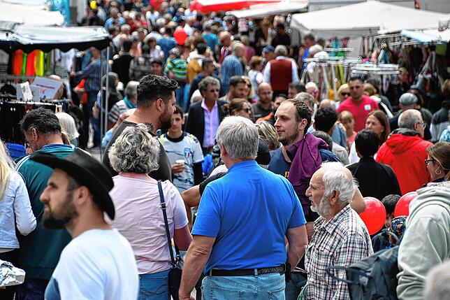 Bild 18: Bilder vom Straßenfest am Schweizer Feiertag (2)