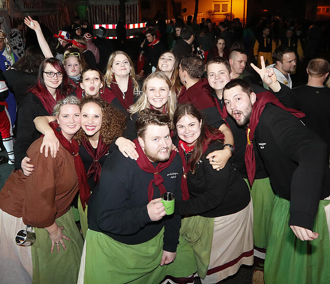 Bild 12: Bilder von der Party nach dem Nachtumzug in Pfohren