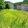 Still und brach liegt as Gelände zwischen Schmitzinger und Eibenkopfstraße. Hier will die Baugenossenschaft Föfa einen Wohnkomplex ...