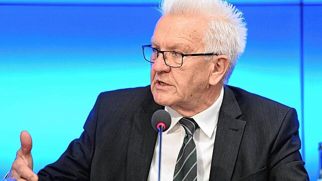 Winfried Kretschmann bei einer Regierungs-Pressekonferenz