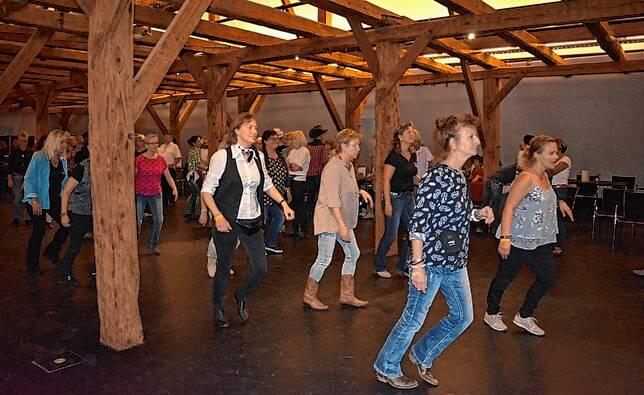 Line Dance Festival 2018 im Konzil.