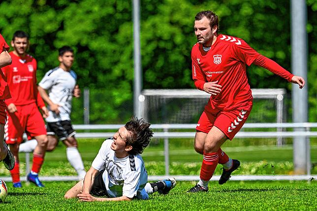 Bild 22: FV Lörrach-Brombach II besiegt den FV Tumringen im Derby mit 4:0 – und wir haben Fotos!