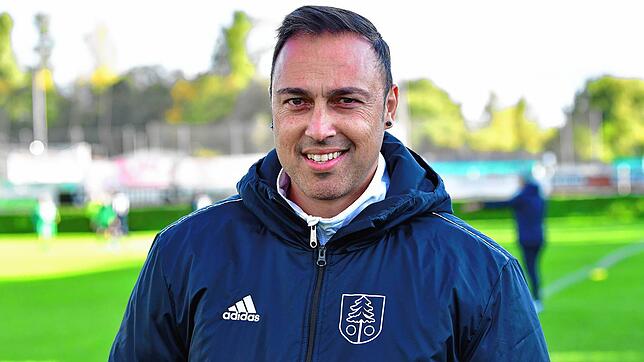 Auf Erfolgskurs: Fabio Cocuzza (43) hat im Februar beim SV Obersäckingen (Kreisliga B-3) seine erste Trainerstelle bei der 1. Mannschaft ...
