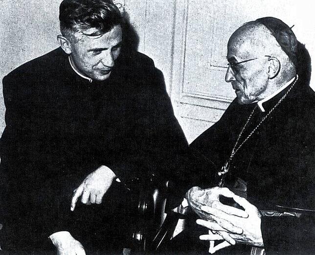 Kardinal Frings (re.) nahm den jungen Theologen nach Rom mit.