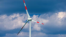 Sieben Windkraftanlagen: Die Genehmigung für einen Windpark auf dem Zeller Blauen sind fast abgeschlossen. (Symbolbild)