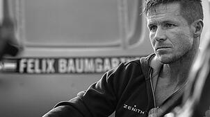 Bild : Extremsportler Baumgartner stirbt bei Gleitschirmsprung