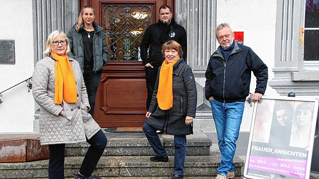 Im Schloss Schönau, wird die Frau auf vielfältige Weise in den Vordergrund gerückt. In der Organisation haben die Zonta-Frauen, das ...