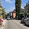 Ist man mit dem Auto in der Innenstadt unterwegs, kommt man um Wartezeit an Ampeln nicht herum.