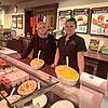 Für die Mitarbeiterinnen der Metzgerei Frick, Vera Stephani und Melanie Vogel (von links), gibt es in der Filiale in der Niederen Straße ...