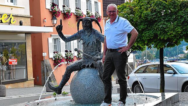 Jürgen Koterzyna hat in und um Stockach viele Lieblingsorte, einer davon ist der Hans-Kuony-Brunnen.