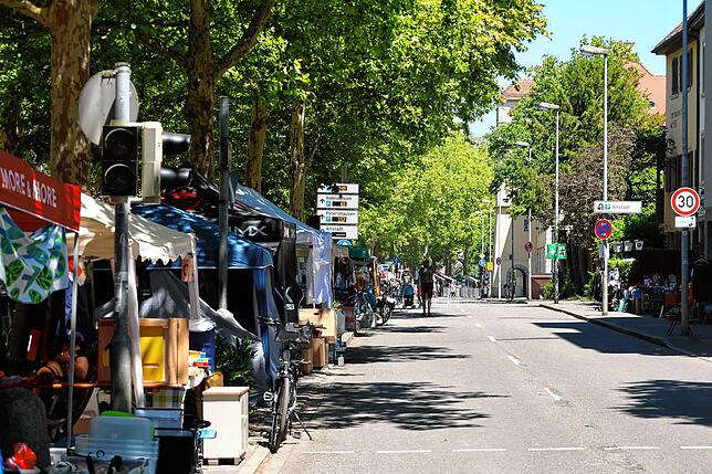 Bild 8: Der Flohmarkt geht in den Endspurt: Konstanz und Kreuzlingen sind voll mit begeisterten Besuchern