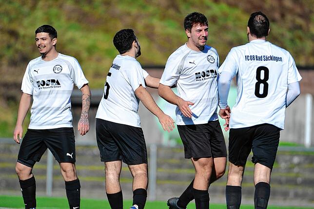 Bild 18: Der FC 08 Bad Säckingen siegt gegen FC Dachsberg mit 3:0 &ndash; und wir haben die Bilder!