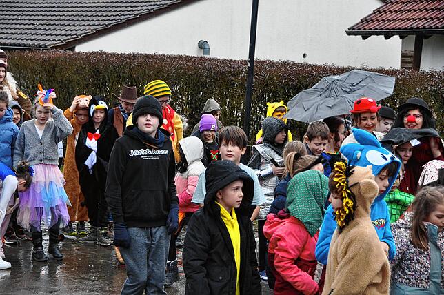 Bild 3: Fasnacht in Leimbach: Grundschüler befreit! Die schönsten Bilder der Narrenaktion im Überblick