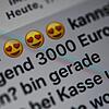 Sie gaukeln ihre Liebe vor und bitten die Opfer dann um Geld, das auf dubiosen Konten verschwindet: Love Scammer.