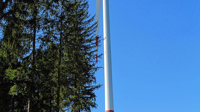 Der Windpark Amtenhauser Berg bei Ippingen ist die erste Windkraftanlage, die in der Gesamtgemeinde gebaut wurde. Nun ist eine ...