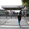 Um auf die Bahnsteige oder an den See zu kommen, heißt es am Bahnhof Radolfzell: Zuerst geht es die Treppen rauf, dann runter. Und ...