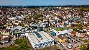 Das ehemalige Einkaufszentrum Rössle (vorne im Bild) war bisher nicht im Förderrahmen des Sanierungsgebiets enthalten. Das soll sich ändern.