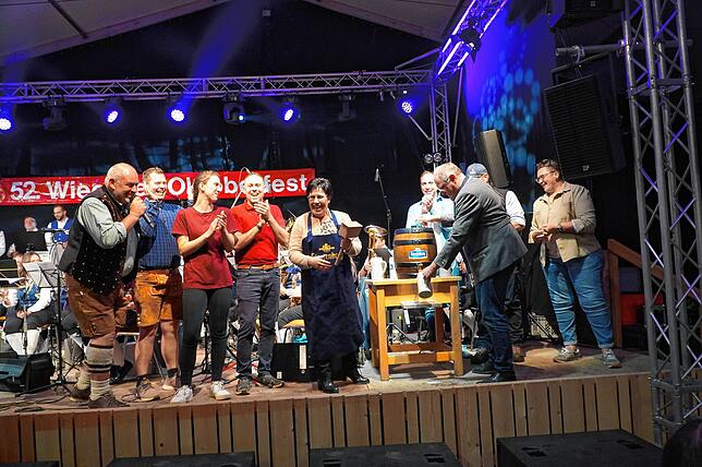 Bild 1: Wiechser Oktoberfest startet – exklusive Bilder!