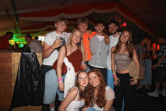 Bild 8: Die schönsten Bilder des Aach-Linzer Weinfest