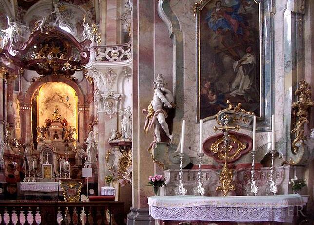 Barocke Pracht beeindruckt im Inneren der Klosterkirche Birnau.
