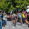 Die Fahrräder dicht an dicht, daneben zahlreiche Zuschauer, welche die Athleten anfeuern: Solche Szenen wie hier während des Ironman in ...