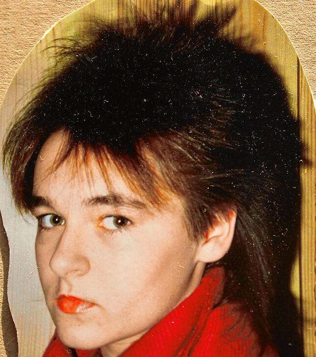 1986: Mit 16 hat SÜDKURIER-Mitarbeiterin Kirsten Johanson ihre Haare stets über Kopf geföhnt. Inspiration war Limahl, der Sänger von ...