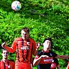 Doppelschlag: Nils Mayer (rechts, im Spiel bei RW Weilheim gegen Manuel Schildknecht) traf innerhalb weniger Sekunden doppelt für den ...