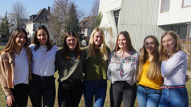 Alle sieben Schülerinnen besuchen derzeit die Klasse 10b der Realschule St.&nbsp;Elisabeth.