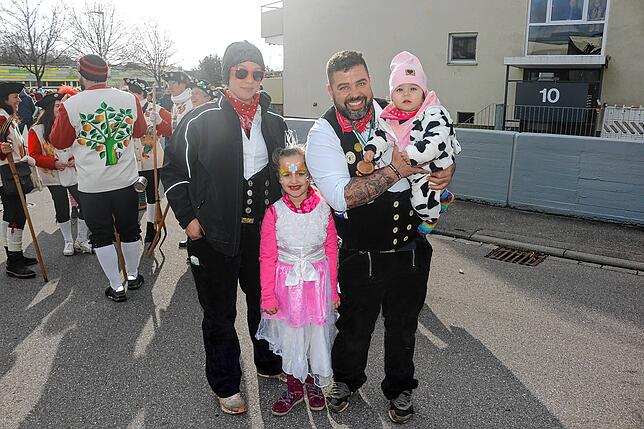 Bild 29: Bunter Gemeindeumzug in Uhldingen-Mühlhofen