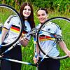 Erfolgswelle: Letizia Daudey (links) und Sofia Baier gewannen den Deutschen Meistertitel im Zweier-Kunstradfahren der Juniorinnen. Nun ...