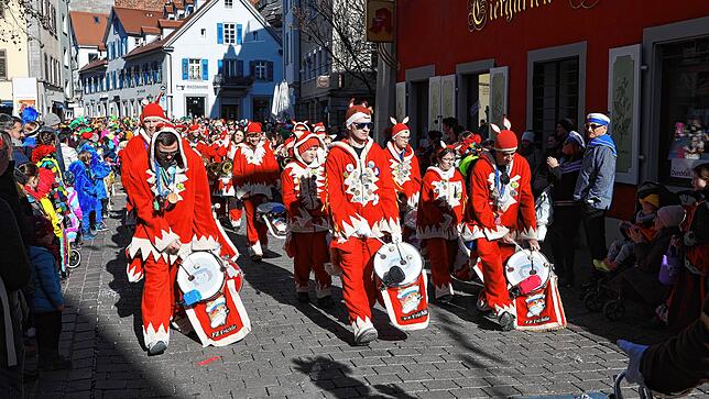 Bild 1: Kinderumzug 2023: Der Rosenmontag gehört den kleinen Mäschgerle