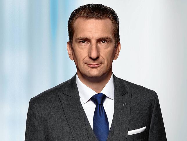 Maximilian Eberl verstärkt das Führungstermin bei Eto seit Mai 2025.