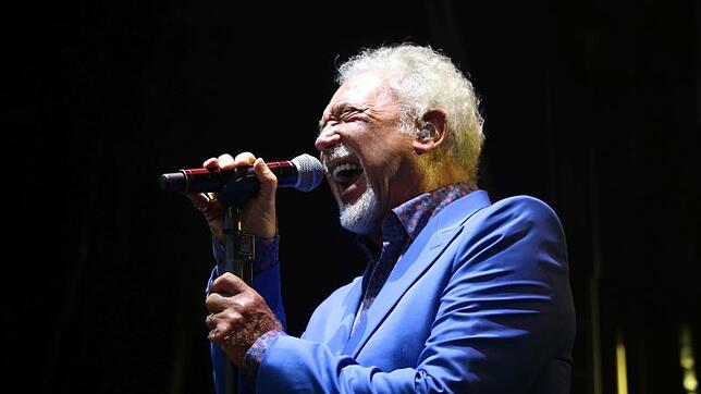 Tom Jones in Aktion.