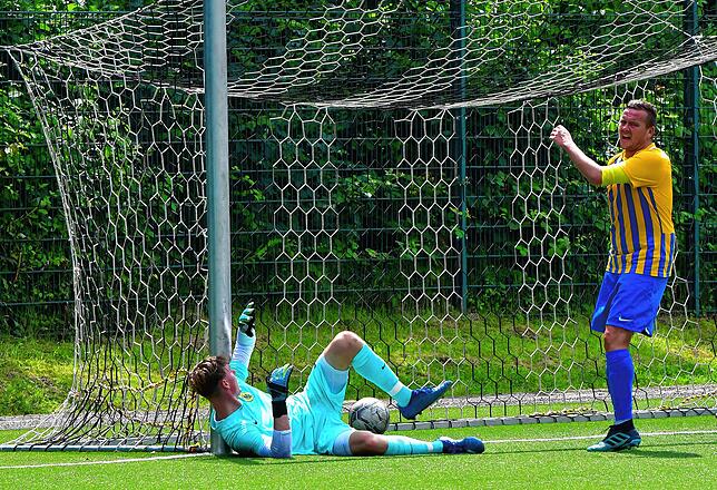 Bild 25: FC Solothurn zieht gegen den FC Singen 04 beim Grieshaber-Cup des SV 08 Laufenburg ins Finale ein &ndash; und wir haben Bilder