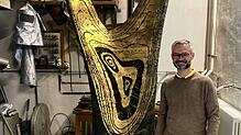 Michael Hiltbrunner vor einer Skulptur im Rehmann-Museum. Der Kulturanthropologe ist seit eineinhalb Jahren Kurator des Rehmann-Museums. ...