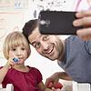 Zum Themendienst-Bericht «Risiken und Nebenwirkungen: Wenn Eltern Kinderfotos im Netz posten» von Olivia Konieczny vom 13. Januar 2017: ...