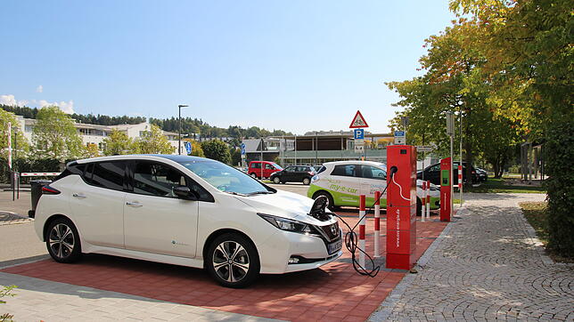 Exot im Schwarzwald: Nur 187 rein elektrische Autos sind im Schwarzwald-Baar-Kreis zugelassen. Für zwei Wochen musste sich dieser Nissan ...
