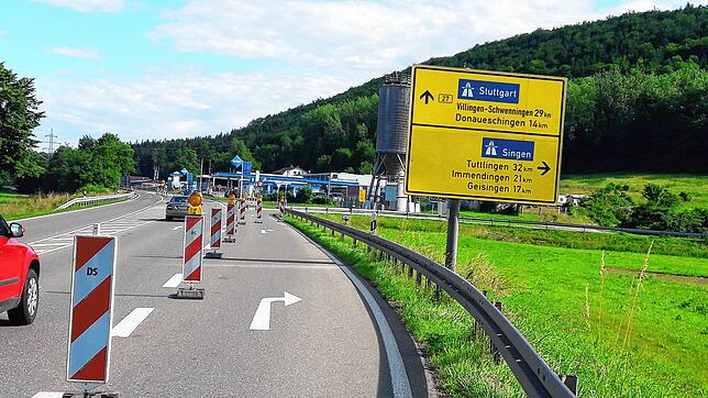 Die Straße von Blumberg nach Geisingen mit der Autobahnauffahrt ist derzeit für den Durchgangsverkehr gesperrt.