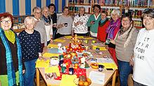 Die Frauen des Neufracher Frauentreffs treffen sich traditionell zum Jahresende zu einer Adventsfeier mit Selbstgebackenem, Punsch, ...