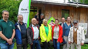 Beim Bauwagen (von links): Markus Rothmund, Joseph Burghardt-Bergér, Franz Brüstle, Claudia Hecht, Ulrike Gabrin, Sylvia ...