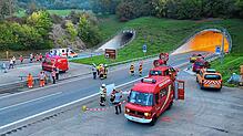 Über 140 Einsatzkräfte diverser Blaulichtorganisationen haben an einer Übung im Hohentwieltunnel teilgenommen.