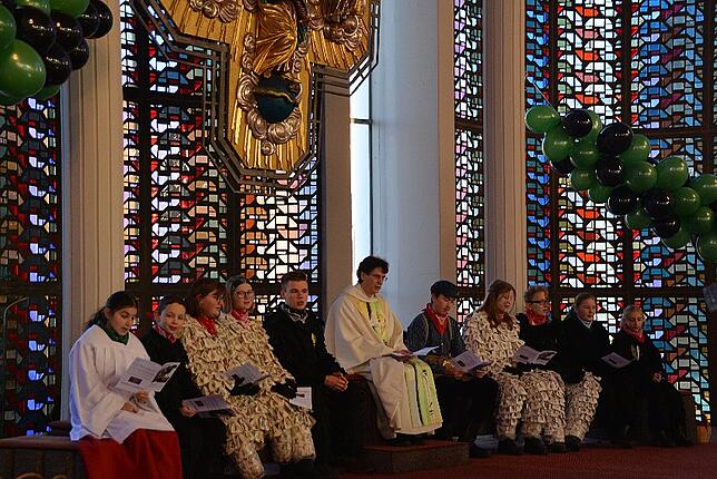 Bild 2: Bilder vom Narrentreffen der Urviecher-Zunft: Narrenmesse und Zunftmeisterempfang