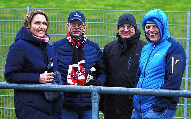 Bild 3: Der TSV Aach-Linz gewinnt sein letztes Spiel des Jahres mit 3:1. Wir haben die besten Bilder!