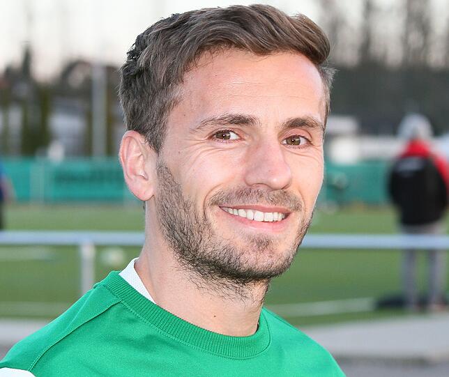 Trainer-Team: Musah Musliu tritt das Traineramt beim SV Herten gemeinsam mit Eike Elsasser an.