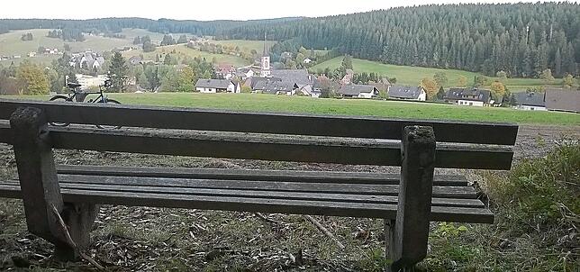 Die Zeit der namenlosen Bänke soll ein Ende haben. Sie sollen sich in Zukunft zumindest per Nummer unterscheiden.