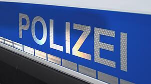 Symbolbild: Am Samstagnachmittag war die Polizei bei einem Verkehrsunfall auf der B27 im Einsatz.