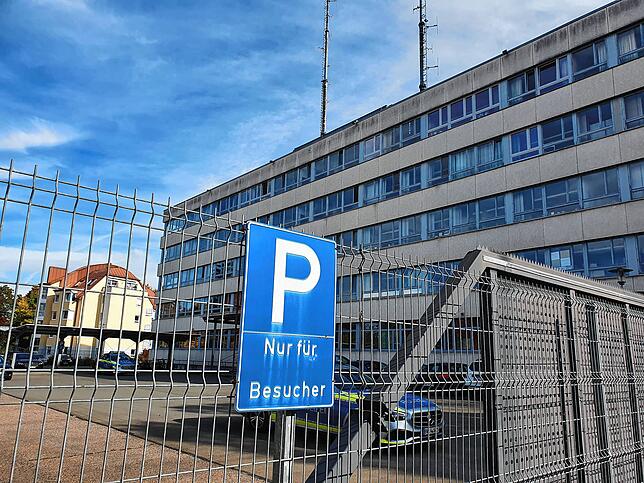 Einige Büros der Belegschaft des Hauses des Jugendrechts müssen in der Villinger Polizeiwache an der Waldstraße untergebracht werden. ...
