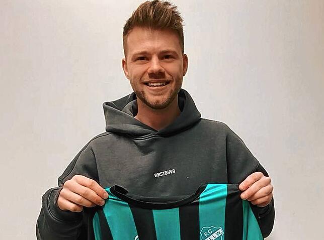 Der Neue: Erik Schmidt trägt künftig das Trikot des FC Zell.